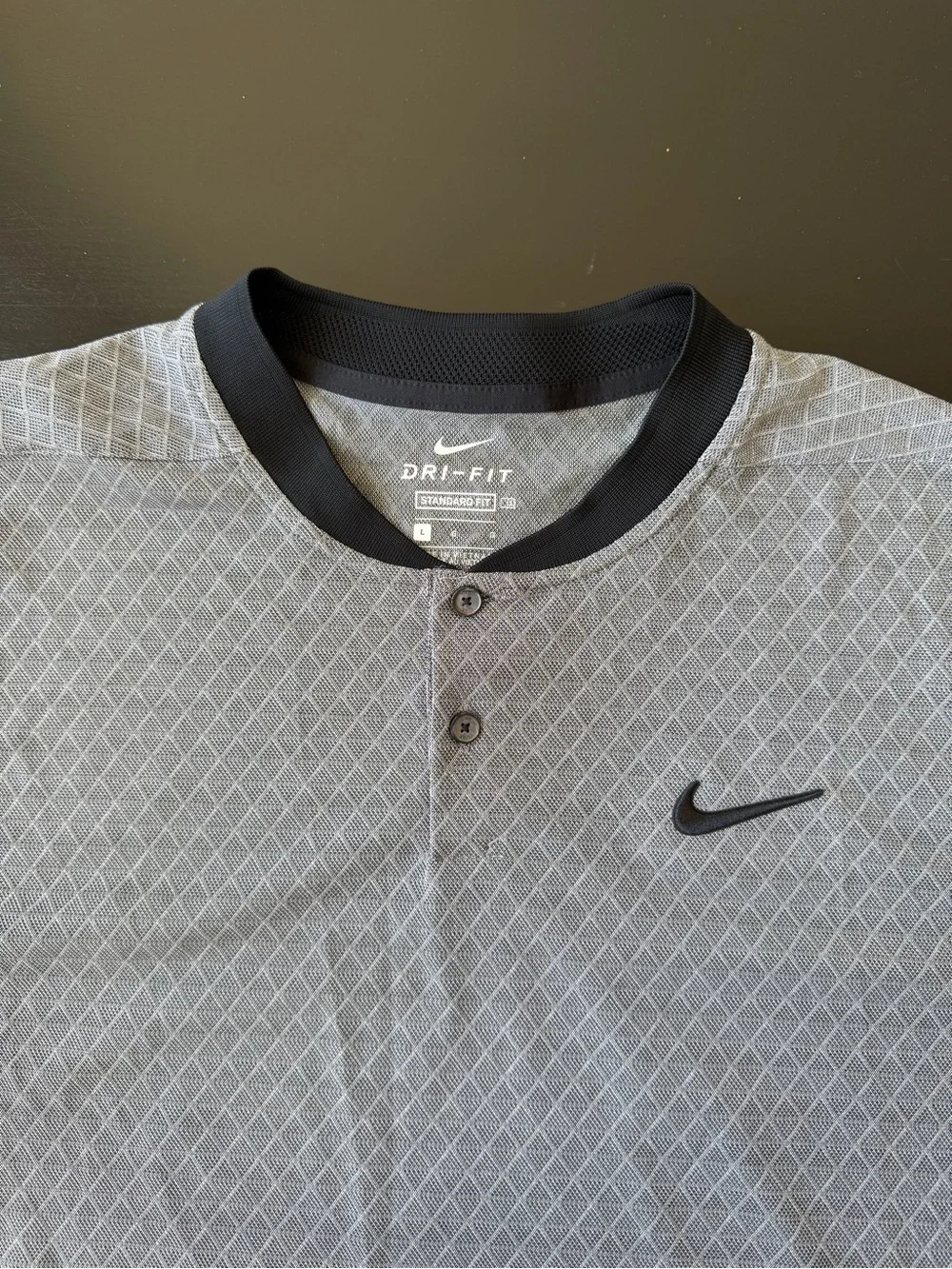 Nike Men's Gray golf dry fit shirt